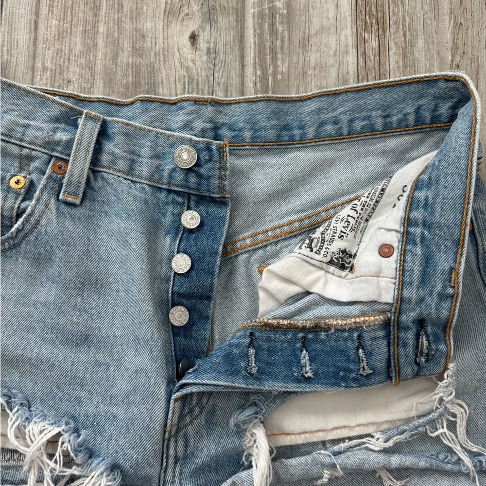 Levi's Taille Haute Line 501 High Waist Ripped Cutoff Denim Shorts Size 28